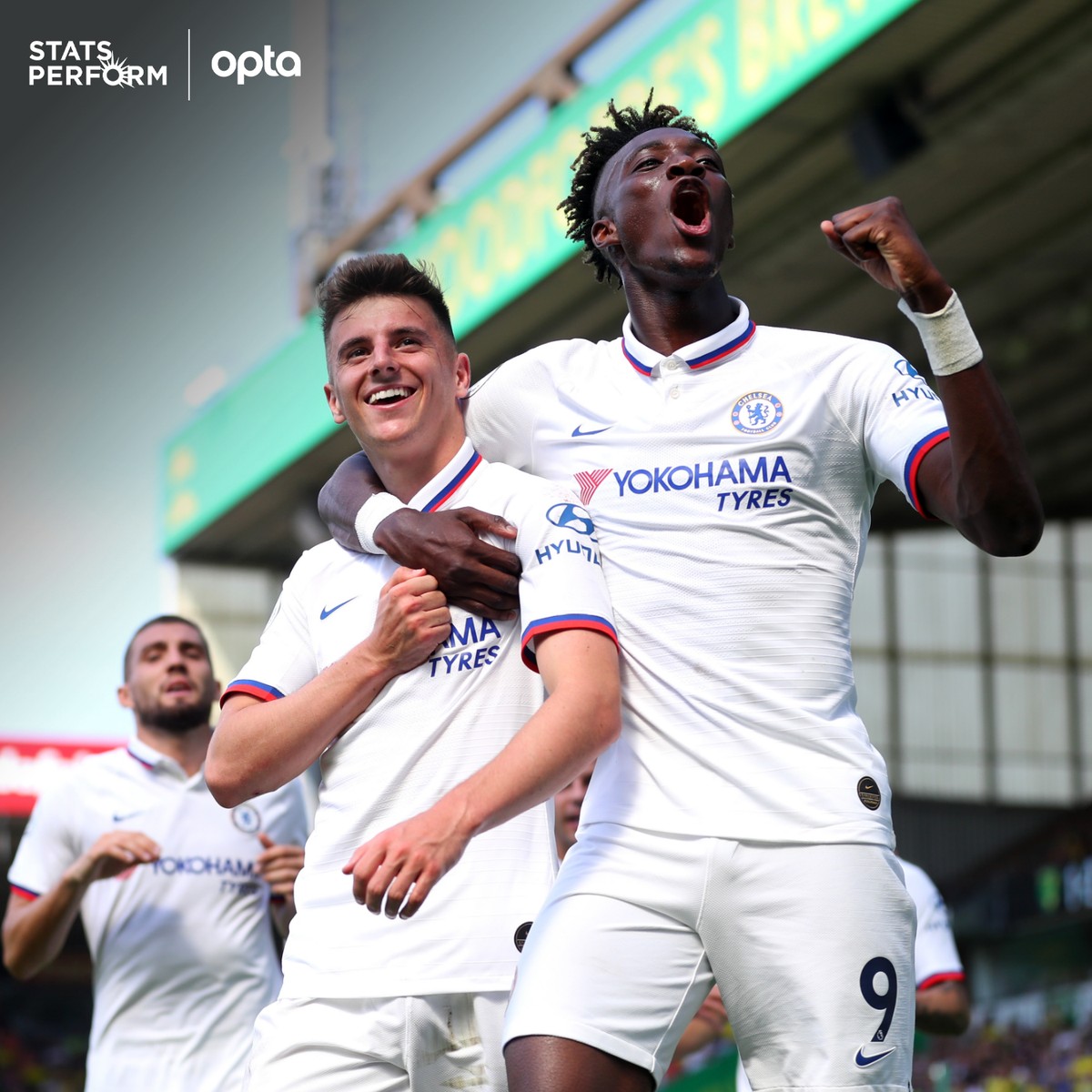 冰壶队迈出 冰壶队迈出