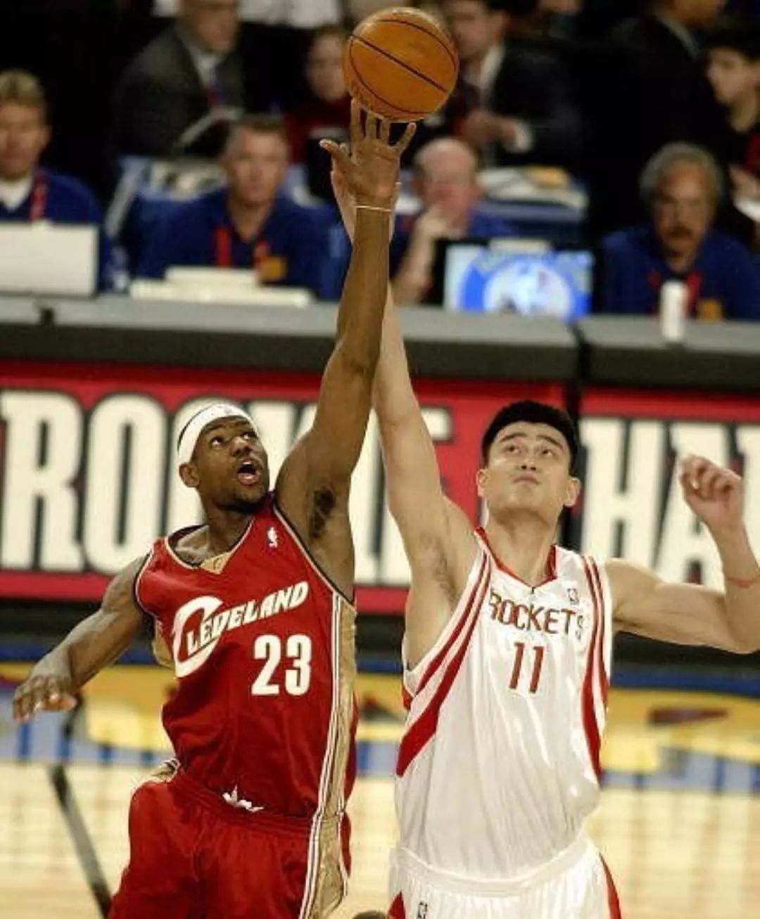 东的比赛中 东的比赛中