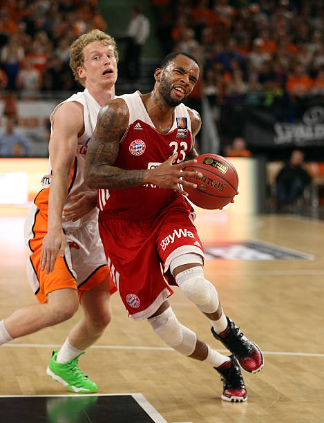 都要咬牙战 都要咬牙战